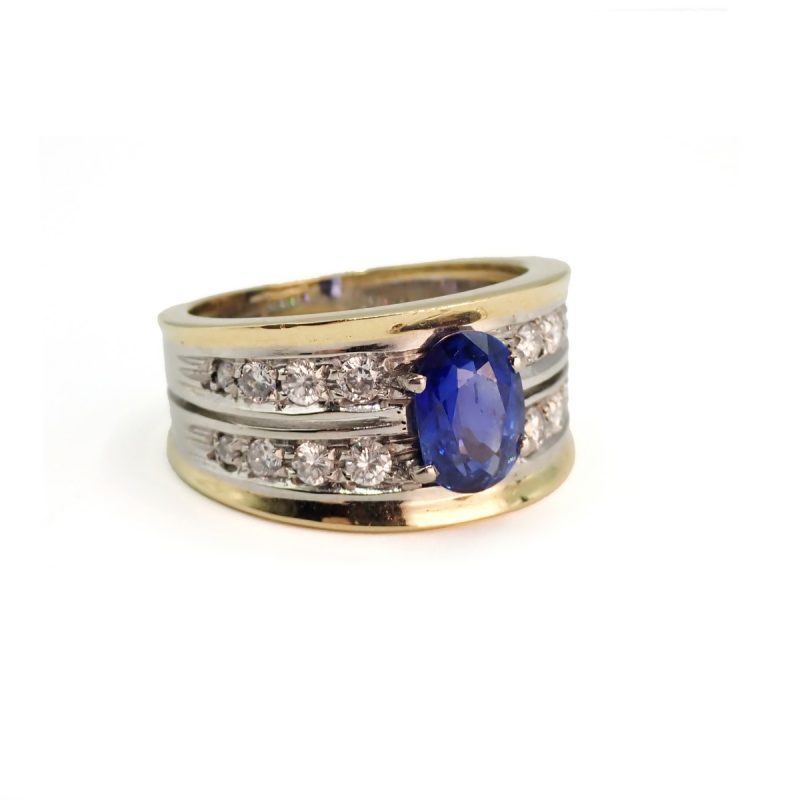 Anello fascia con zaffiro