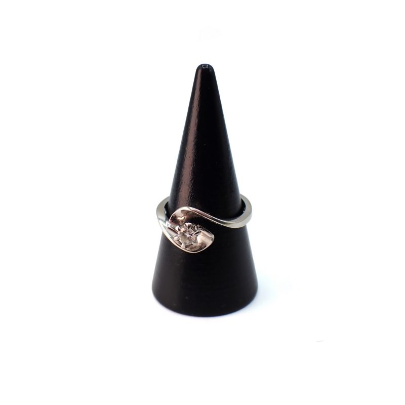 Anello solitario valentino