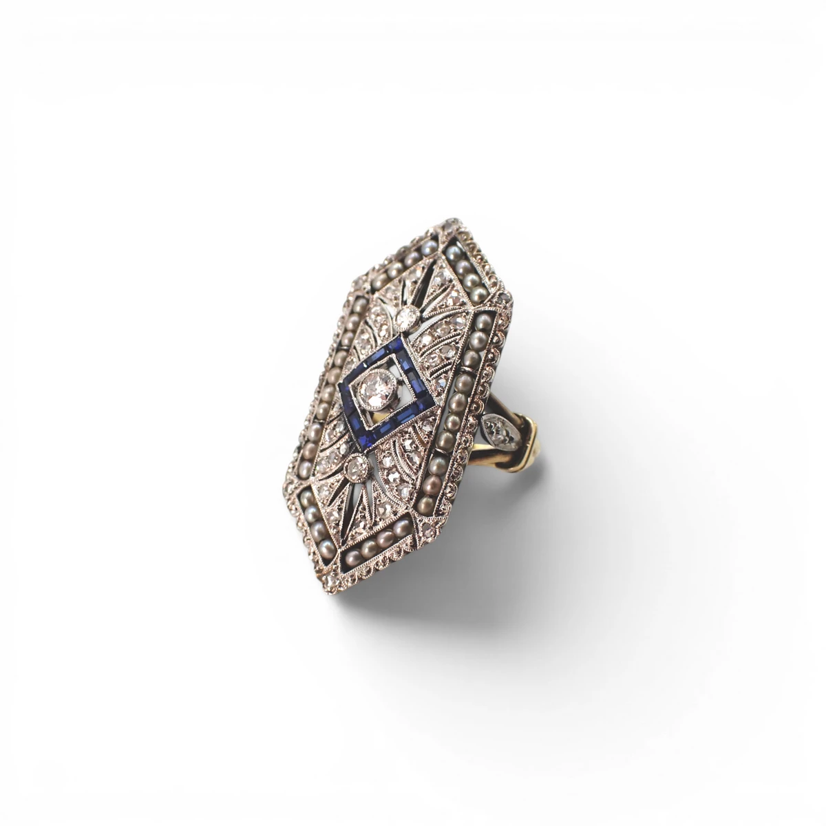 Anello Decò a losanga