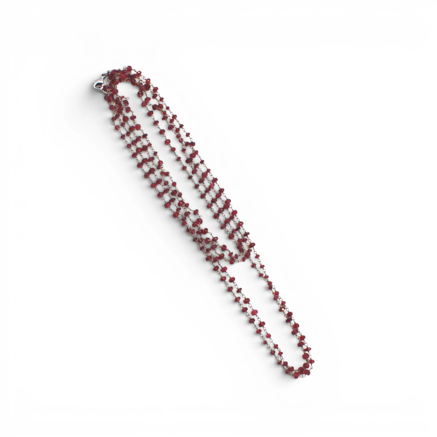 Collana lunga con rubini briolettati